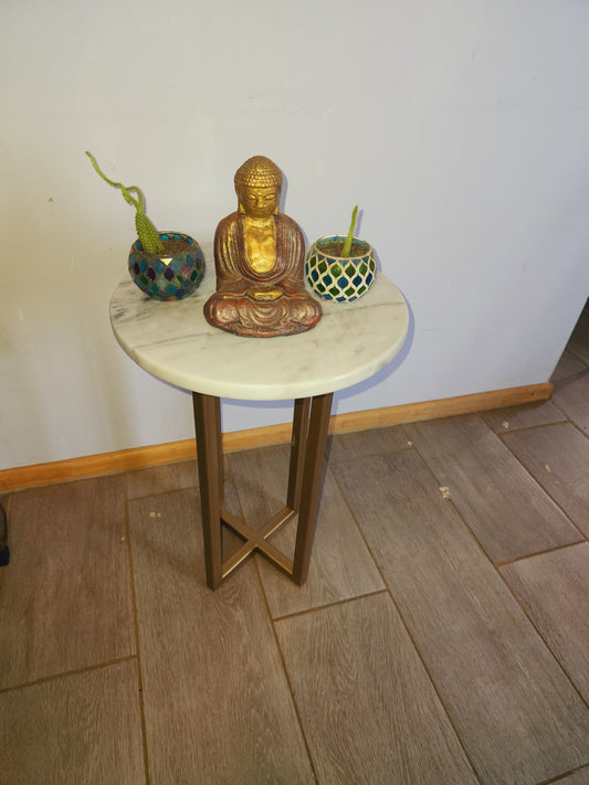 MESA LATERAL – Diámetro 35 cm – Mármol + Estructura Dorada
