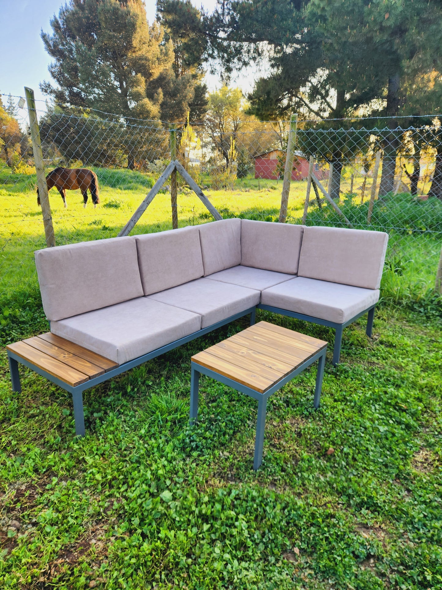 Juego de Terraza a Medida – Diseño Modular, Cómodo y Versátil