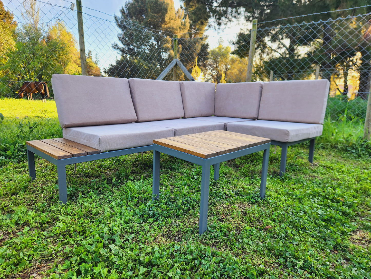 Juego de Terraza a Medida – Diseño Modular, Cómodo y Versátil