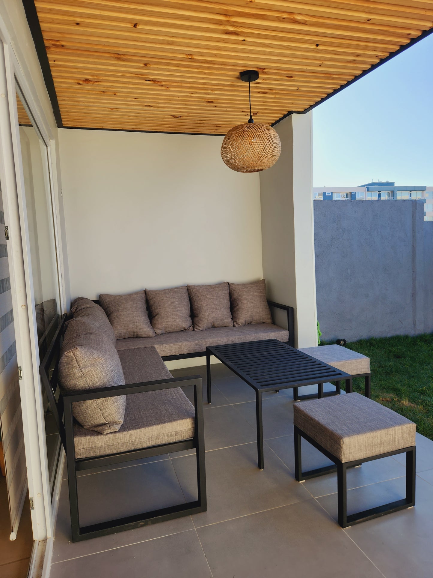 Juego de Terraza a Medida – Diseño Moderno y Máximo Confort