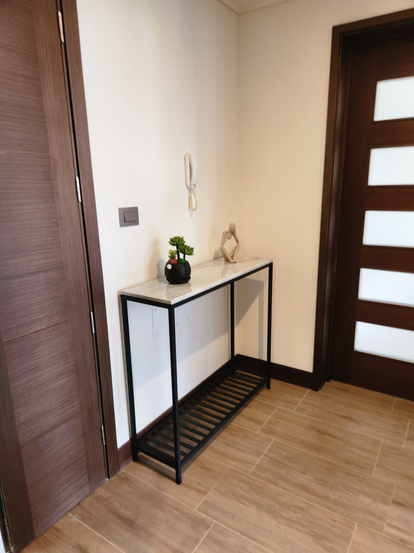 ARRIMO 100×30×90 cm – Cubierta Mármol Carrara + Repisa Inferior