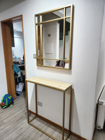 ARRIMO 80×25×90 cm – Estructura Dorada + Cubierta de Pino Radiata