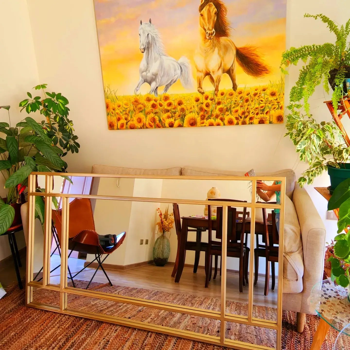 ESPEJO – Marco Negro con Divisiones Gruesas Estilo Arquitectónico