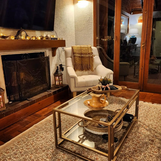 MESA DE CENTRO – Vidrio Templado + Estructura Metálica Plateada – Diseño Moderno Arquitectónico