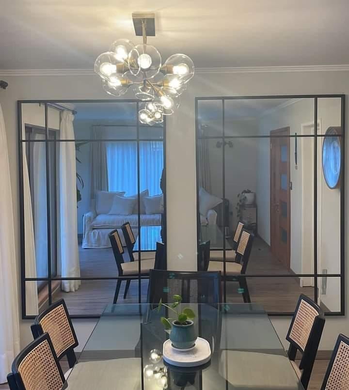 ESPEJO – Marco Negro Industrial con Divisiones